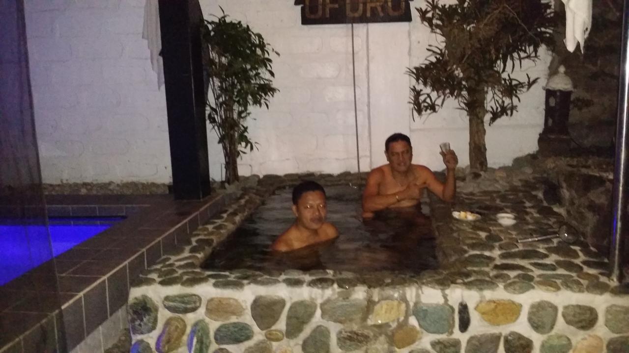 Hotel V-House San Pablo City Exterior foto